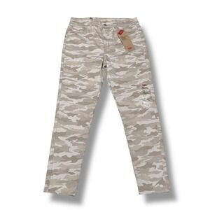 NWT Levi's 720 High Rise Super Skinny Cropped Camouflage Pants Size 29x26